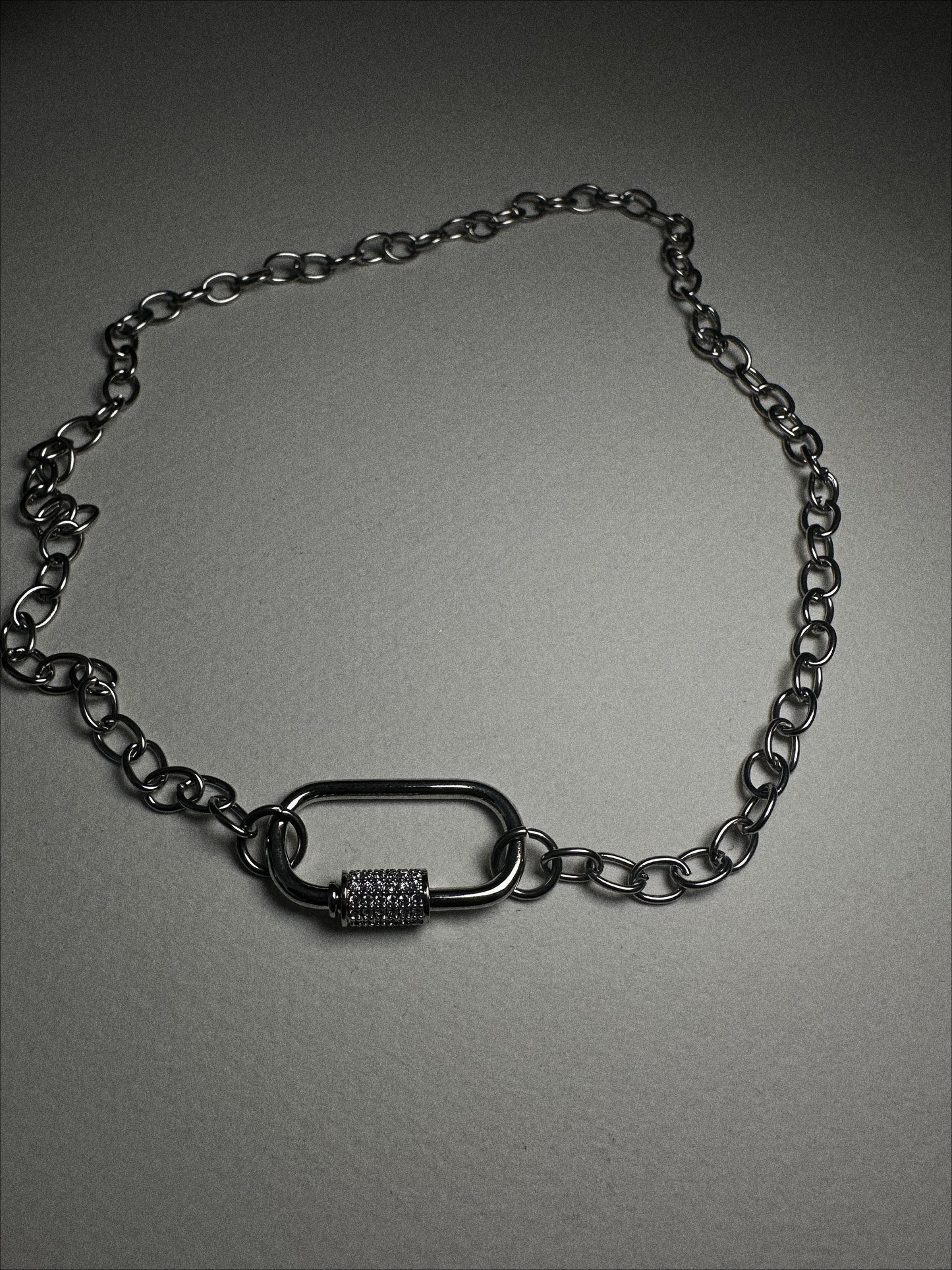 Dazed Lock Choker