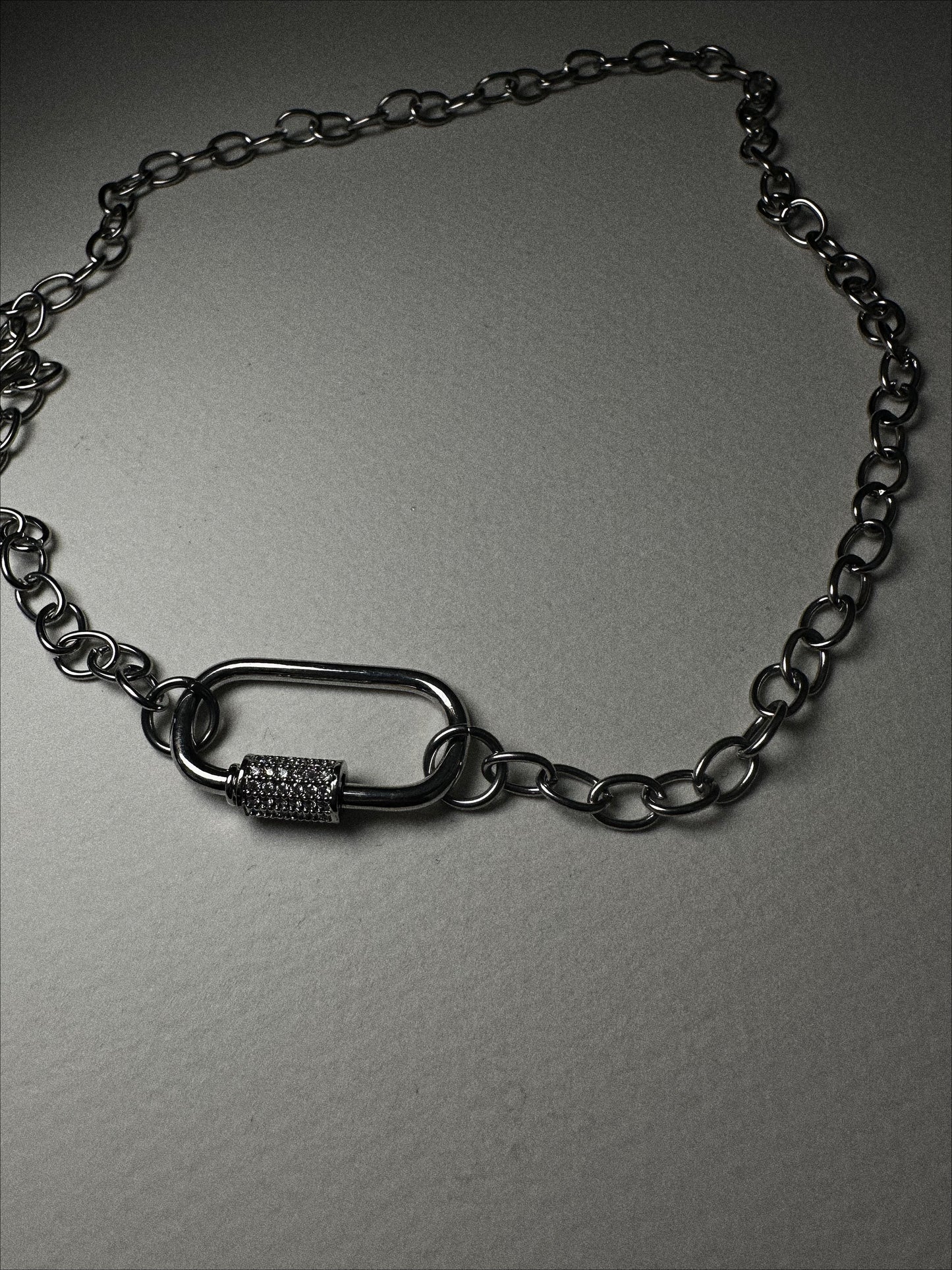 Dazed Lock Choker